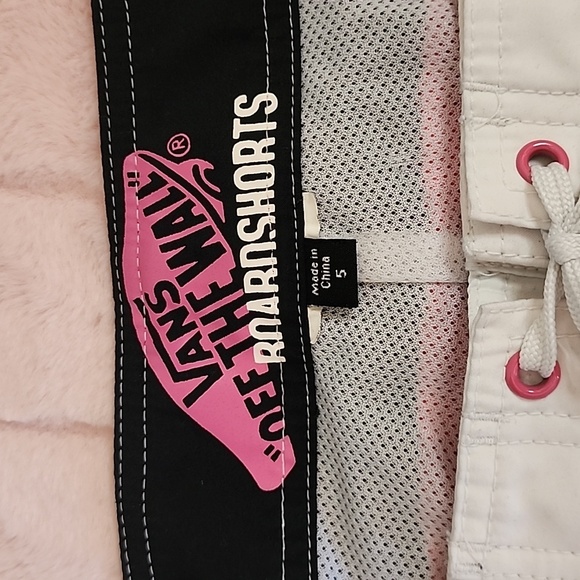 Vans Off The Wall, Size 5, Waist 30”/Inseam 8” Board Shorts, White, Pink, Black - Picture 6 of 6